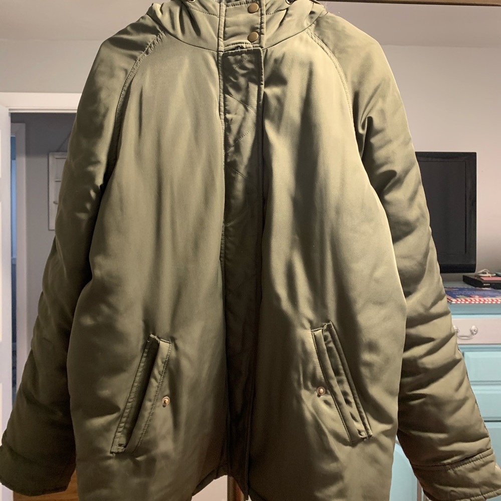 Old Navy hooded faux fur Women’s Jacket